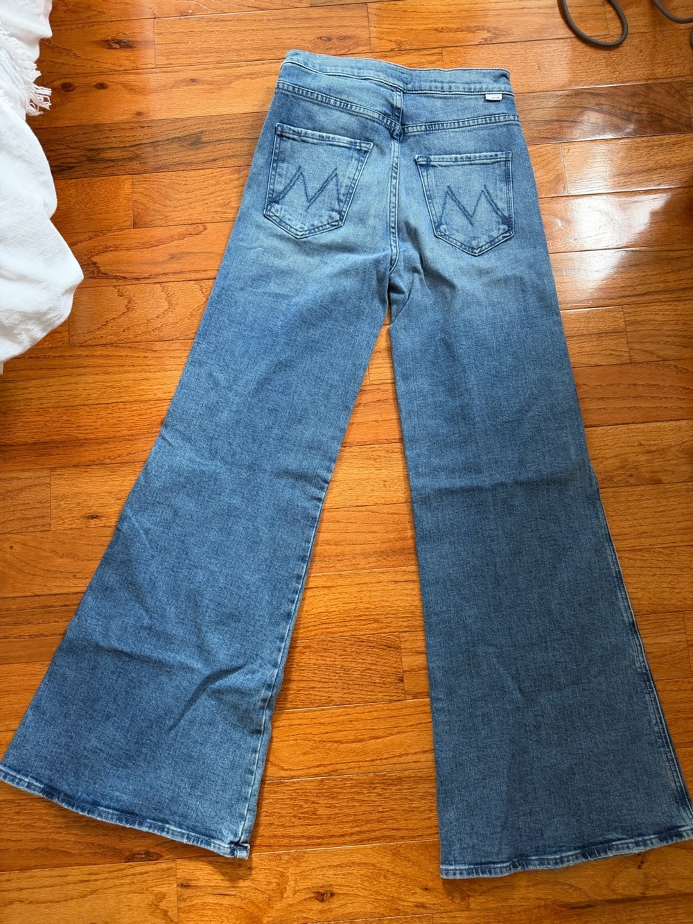 Mother The Tab Roller Skimp in From Out of Town size 26 - Picture 6 of 7